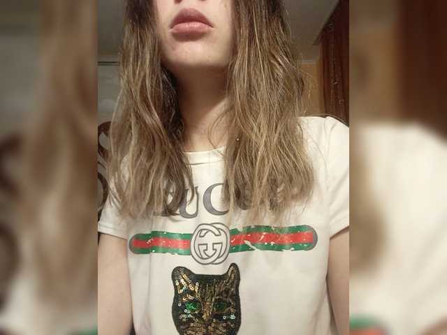MaryLaHoney Medium Ass Bisexual Poland Female Woman Webcam Model Webcam