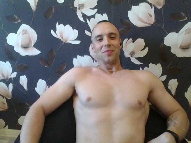 Menbich25 Young Man Webcam Model Gay Domination Enjoying Brown Eyes