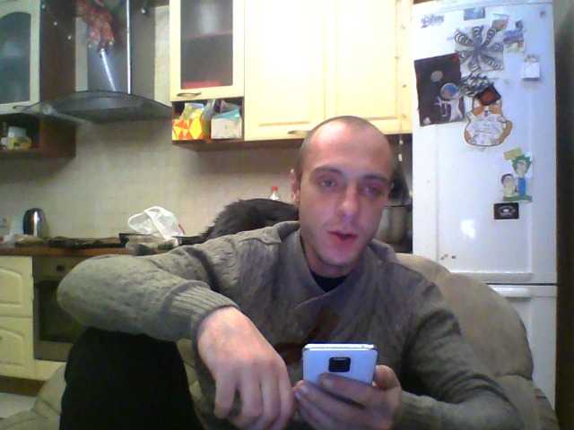 Cam Model MihailStatham Enjoying Webcam Chatting Medium Cock Mobile Live