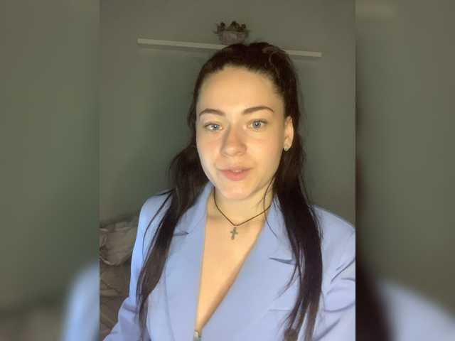 Milkbabyb Woman Blue Eyes Speaks Russian Large Boobs Lovense Brunette