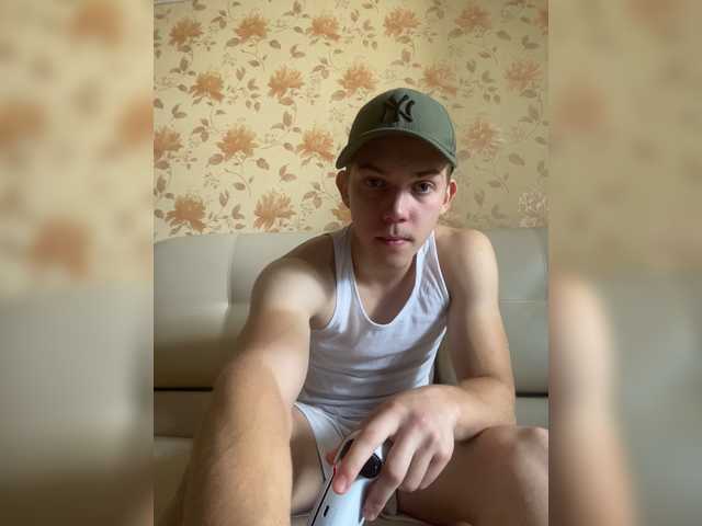 Moymalchik1 Mobile Live White Rubbing Webcam Model Stripping Gay