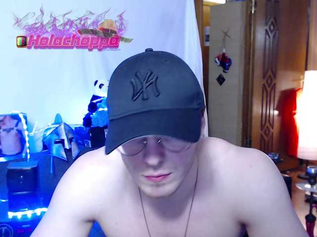 Cam Model Chilipashka Redhead Straight Chatting King Of The Room Dancing