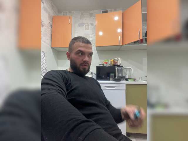 Cam Model Ruslann996 Male Chatting Medium Height Brunette Gray Eyes Caucasian