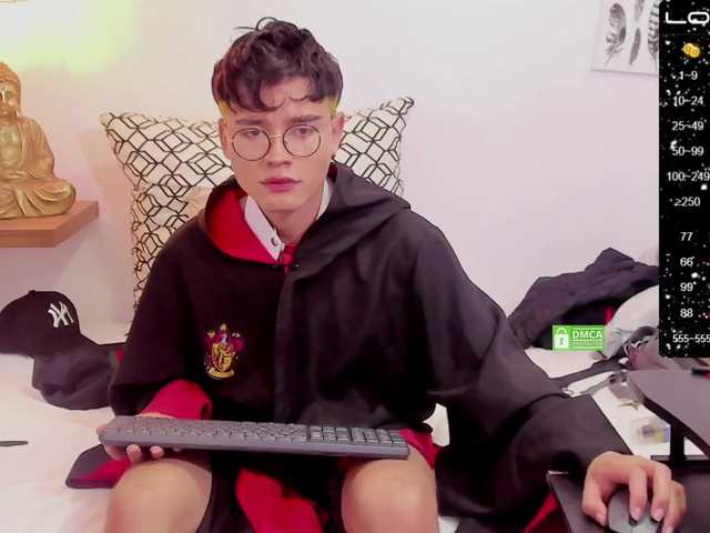 Samael-18 Male Cock Sucking English Brunette Medium Height Guy Hd Plus Medium Penis Gay King Of The Room Russian Hd Cam Cumming Medium Cock Webcam Dancing Latin