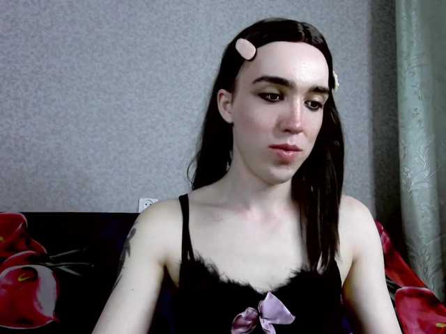 Cam Model SasandraSing Short Transsexual Caucasian Medium Butt Teasing Medium Tits