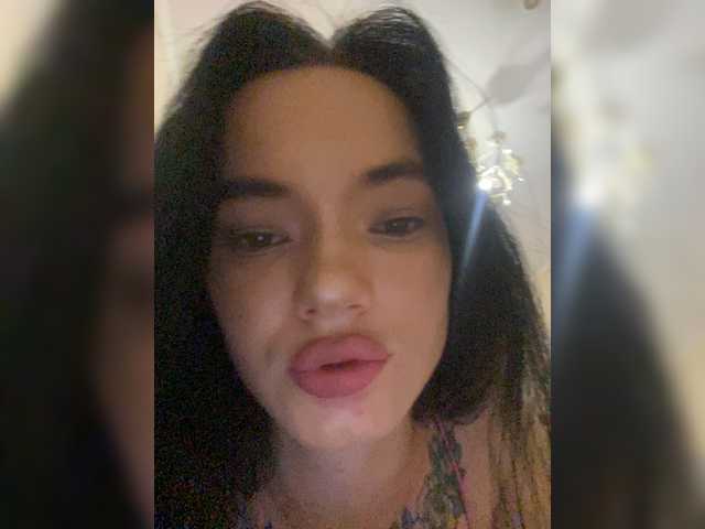 Cam Model SonyaShamana Swallowing Medium Butt Cunnilingus Enjoying Dicksucking