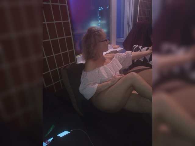 Cam Model Your_dream_ Deepthroat Woman Massage Russian Licking Blonde