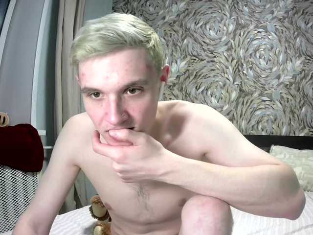 Superpdxr1 Brown Eyes Trimmed Penis Games Webcam Male Short Blonde Guy