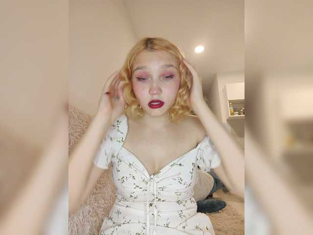 SWEETLITTLE18 Webcam Bdsm Dreaming Cumshot Ejaculation Girl Woman Facial