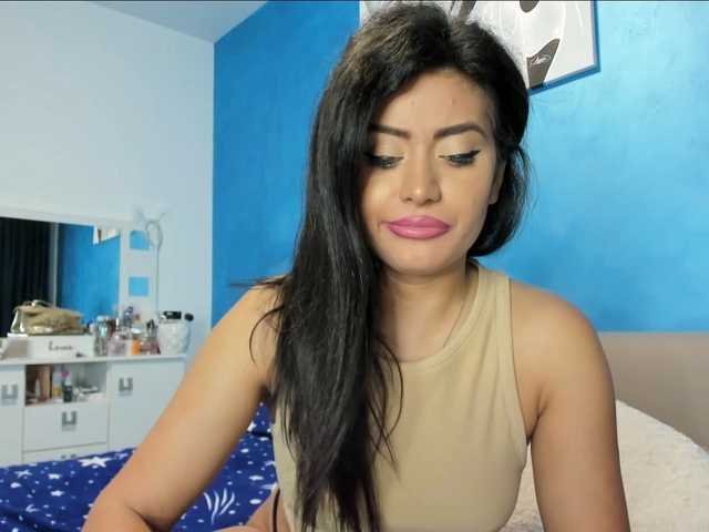 AnnaKarin King Of The Room Hd Cam Woman Teasing Medium Tits Kissing