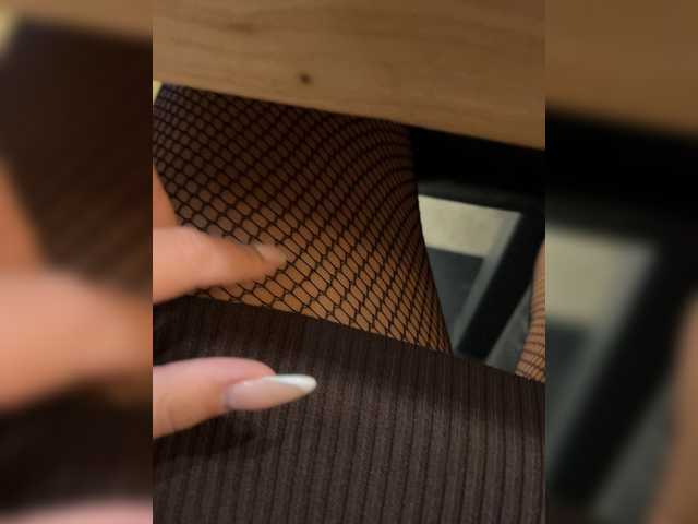 Syka001 Big Butt Female Massage Webcam Speaks Russian Shaved Pussy