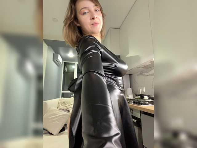 TudaaSudaa Teasing Russian Woman Webcam Model Trimmed Pussy Straight