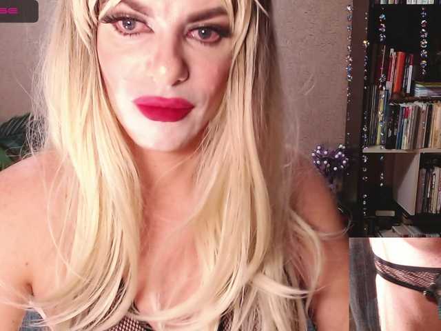 ValentinoAir Dildo Play King Of The Room Blonde Webcam Model Flashing