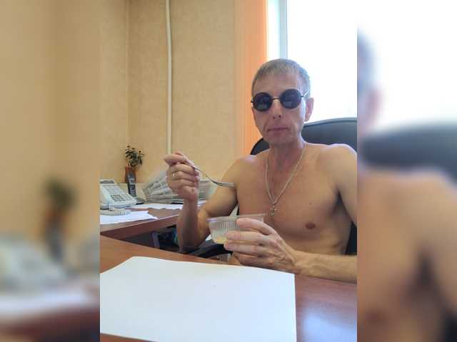 Cam Model Old_lone_wolf Tall Masturbation Gay Straight Blonde King Of The Room