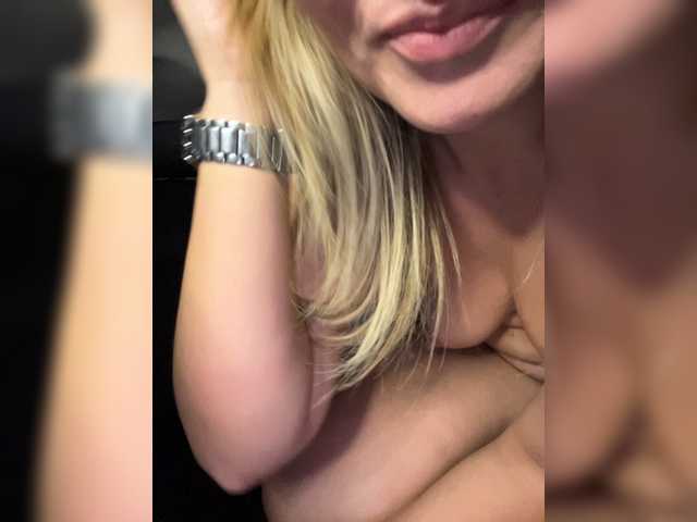 Julia_Lasker Barcelona Young Woman Dildo Play Woman Cunnilingus Jerking