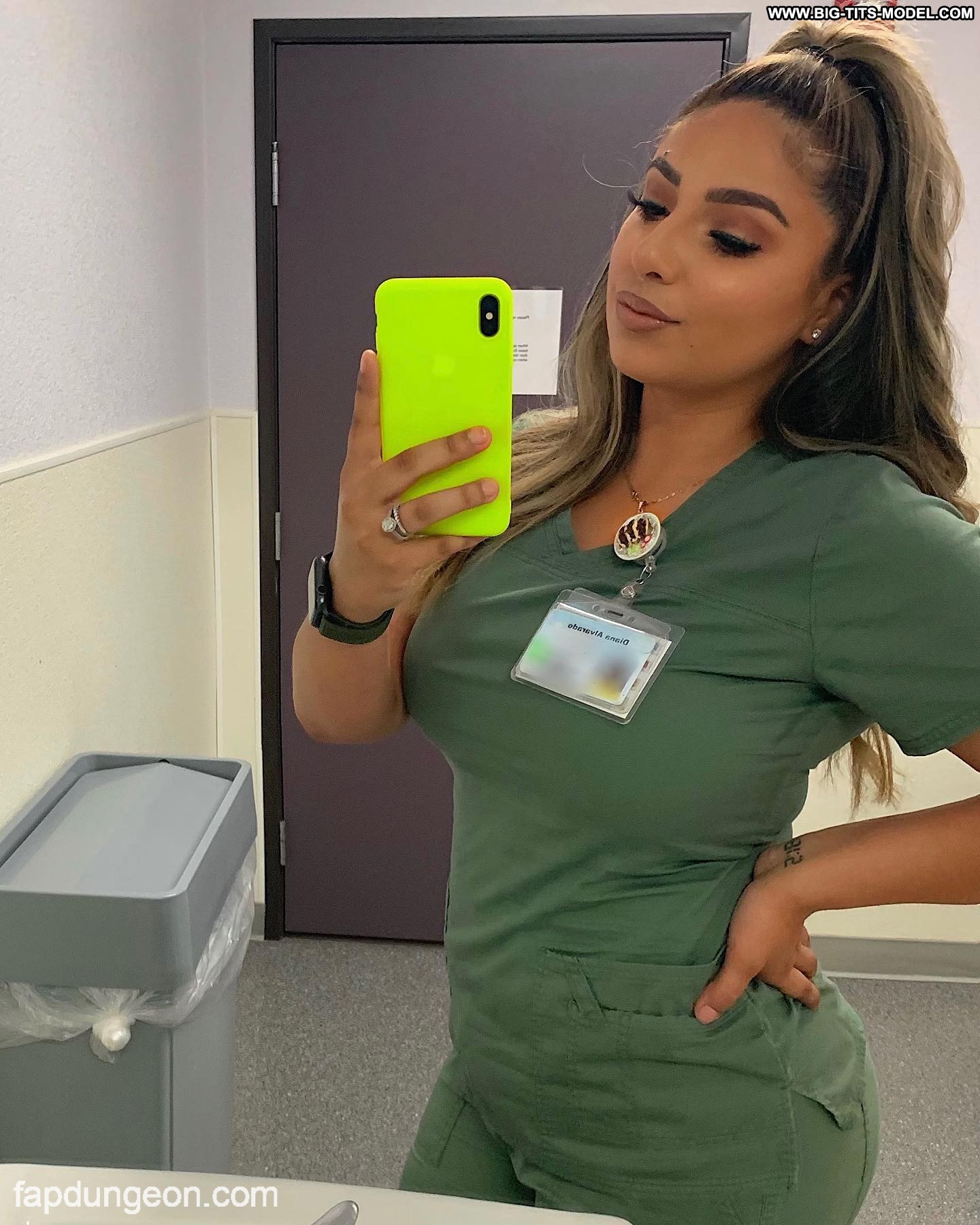 Dianaalvaradx Model Straight Brunette Porn Photos Nurse Snapchat Nudes