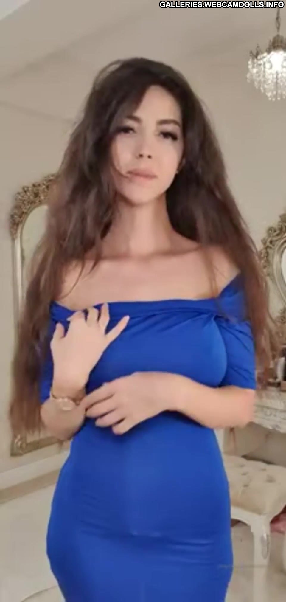 Caylin Live Influencer Live Girl Busty Instagram Girl Live Instagram