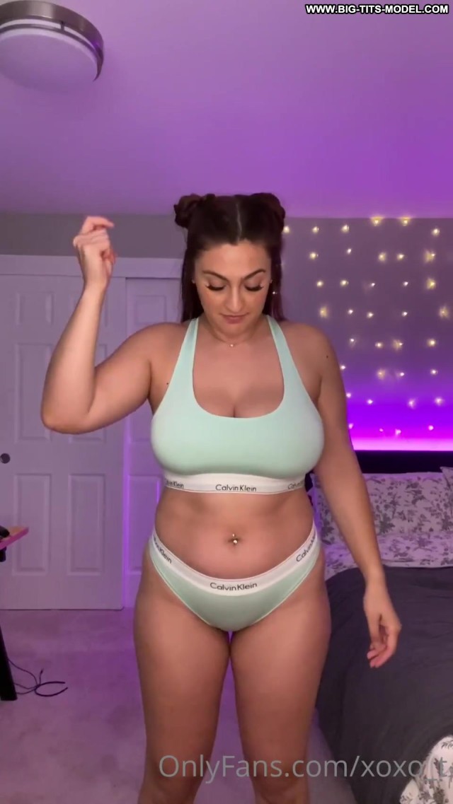 Xoxo T Photos Tiktok Girl Big Tits Onlyfans Leaked Busty Girl