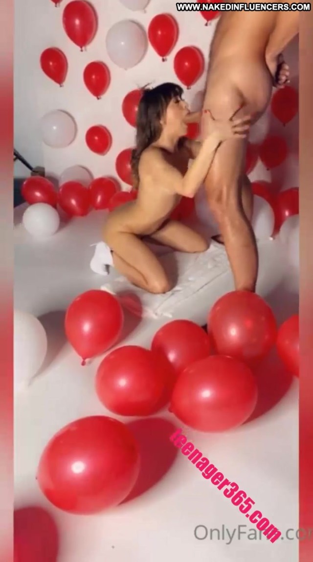 Riley Reid Reid Woken Son Influencer Small Ass Some Horny Pornstar Men