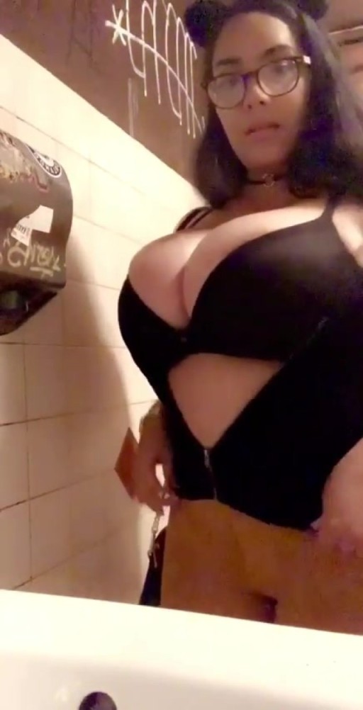 There Can Only Be 1 King Huge Tits Straight Ebony Hot Xxx Sex Influencer Porn Titties