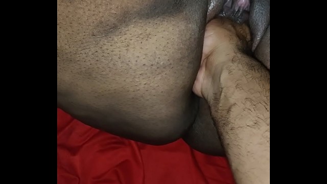 amateur ebony fisting orgasm