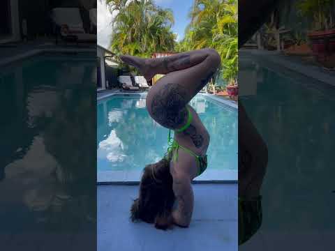 Sasha Alexandria Influencer Pool Xxx Sex Hot Yoga Straight Porn