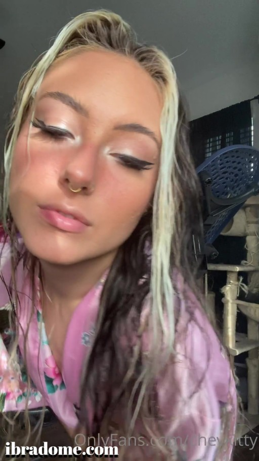 Chey Kitty Xxx Small Tits Bbw Thot Brown Eyes Hot Straight Huge Ass Caucasian Influencer Sex Brown Hair Porn