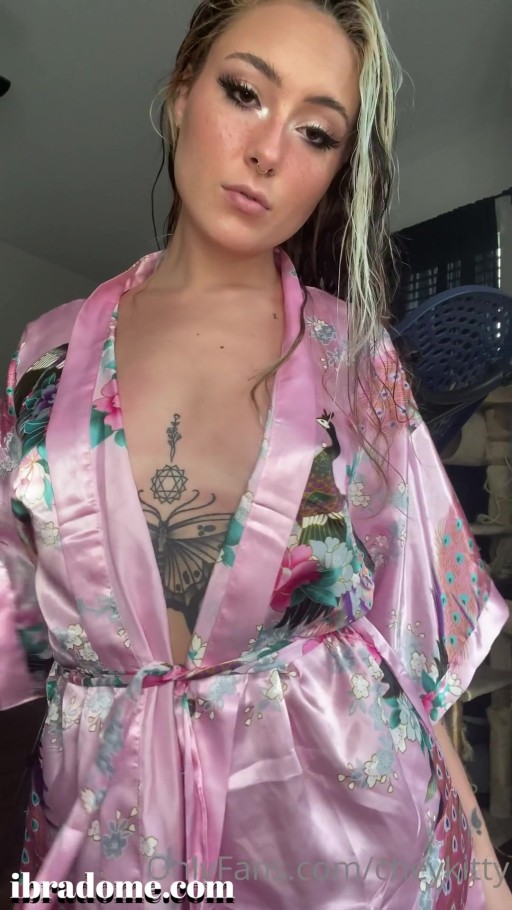 Chey Kitty Xxx Small Tits Bbw Thot Brown Eyes Hot Straight Huge Ass Caucasian Influencer Sex Brown Hair Porn