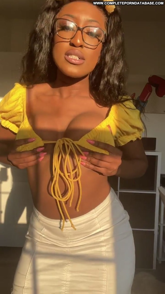 Chocog 0ld Ebony Influencer Cum Make Hot Smile Sex Big Ass Straight