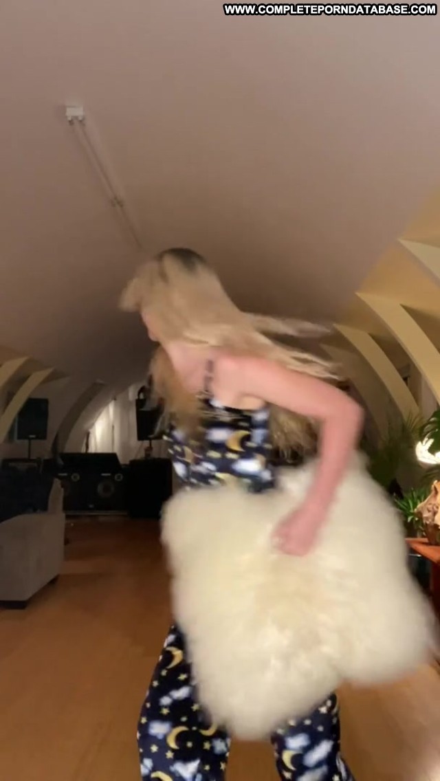 Thot Xxx Amateur Porn Big Ass Teen Blonde Blonde Teen Doggy