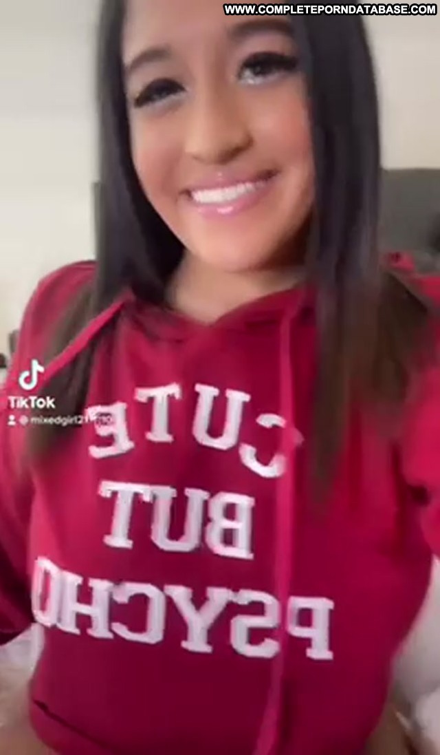 Thot Brunette Teen Busty Porn Shaking Shaking Tits Influencer
