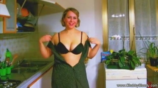 Gearldine Blonde Babe Hot Housewife Amateur Sex Bbw Gives Porn Xxx