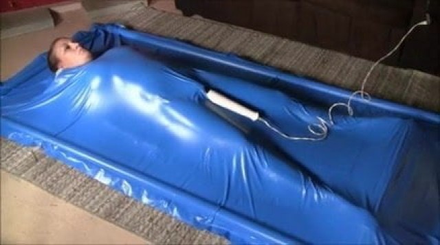 Milissa In Bed Sex Toy Sex Vacuum Amateur Cumming Straight Porn Bed