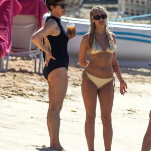 Emma Forbes Beach Hotel Presenter In Hotel Sexy Videos Sexy Body