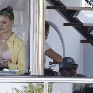 Victoria Lamas Sex Younger Crowd New Girlfriend Straight Instagram