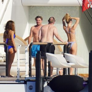 Victoria Lamas Friends Yacht Bikini Leaks Unknown Women E Girl Girl Star