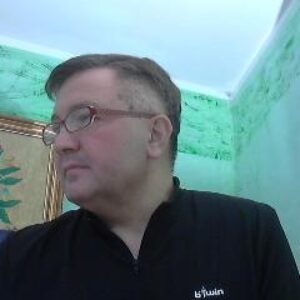 YOU6ME Caucasian Webcam Model Mature Trimmed Pussy Male Brown Eyes